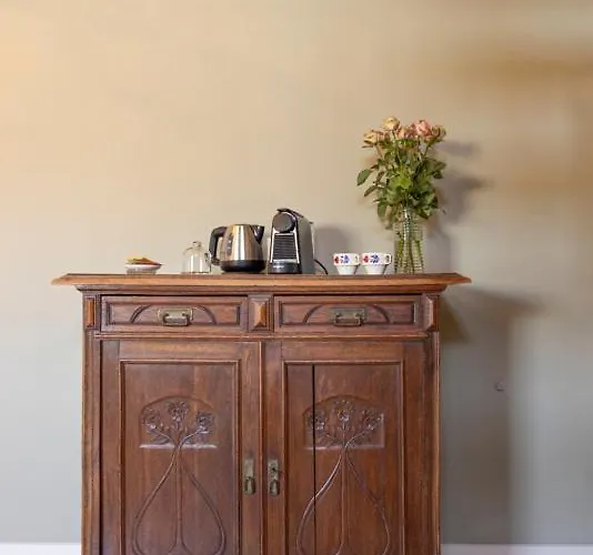 De Lierhand 3* De Lier