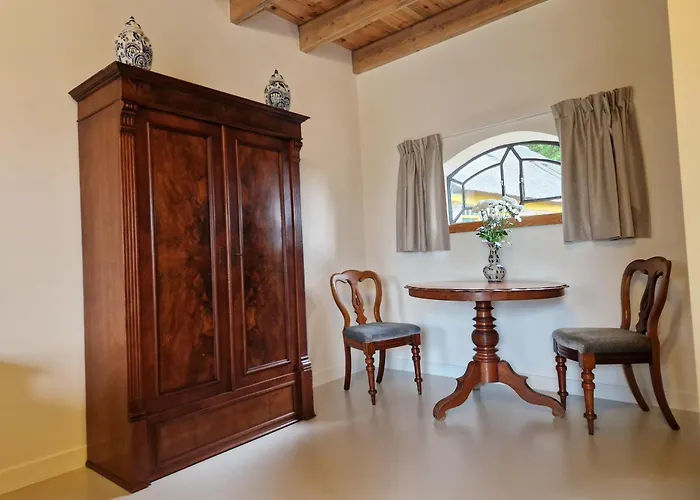 De Lierhand Oda ve Kahvaltı De Lier